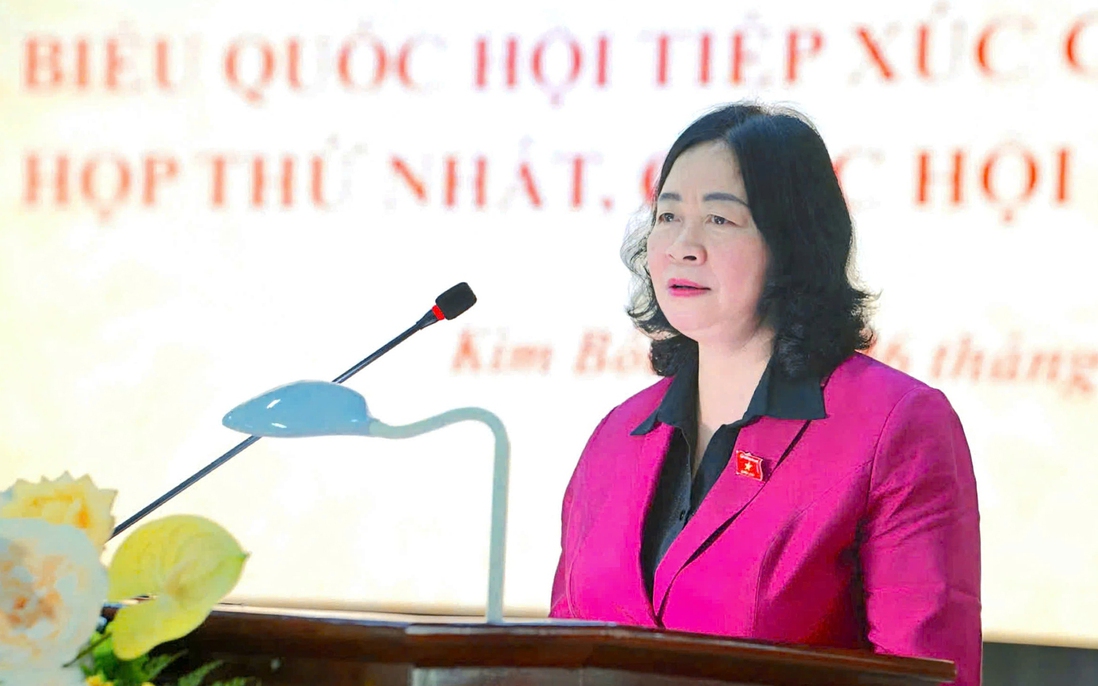 Chủ tịch Ủy ban Trung ương MTTQ Việt Nam Bùi Thị Minh Hoài tiếp xúc cử tri tại Phú Thọ