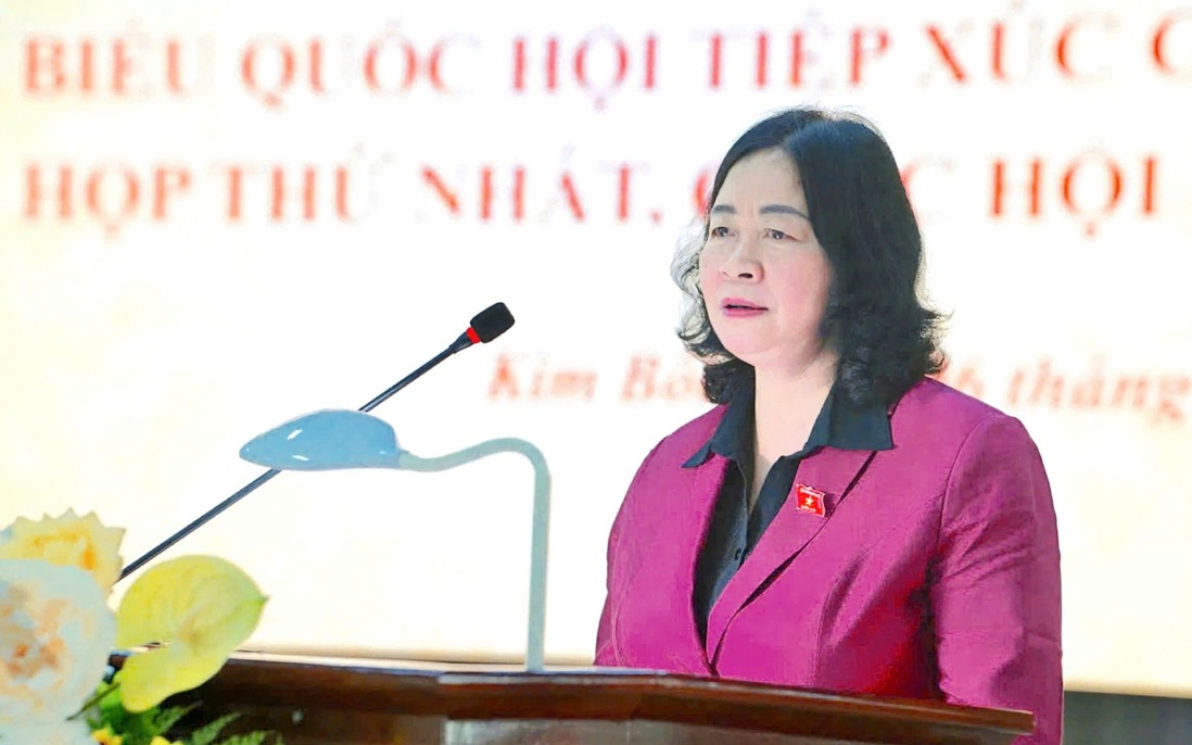 Chủ tịch Ủy ban Trung ương MTTQ Việt Nam Bùi Thị Minh Hoài tiếp xúc cử tri tại Phú Thọ