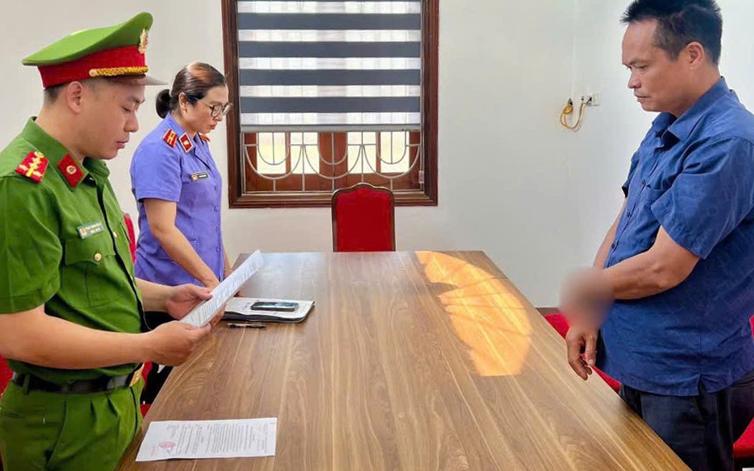 1 cán bộ địa chính xã bị khởi tố tội lừa đảo chiếm đoạt tài sản