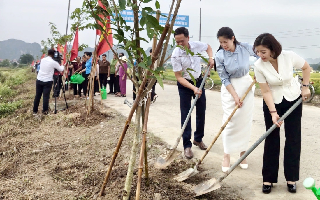 Ninh Bình: Khánh thành "Đường cây Phụ nữ" chào mừng Đại hội