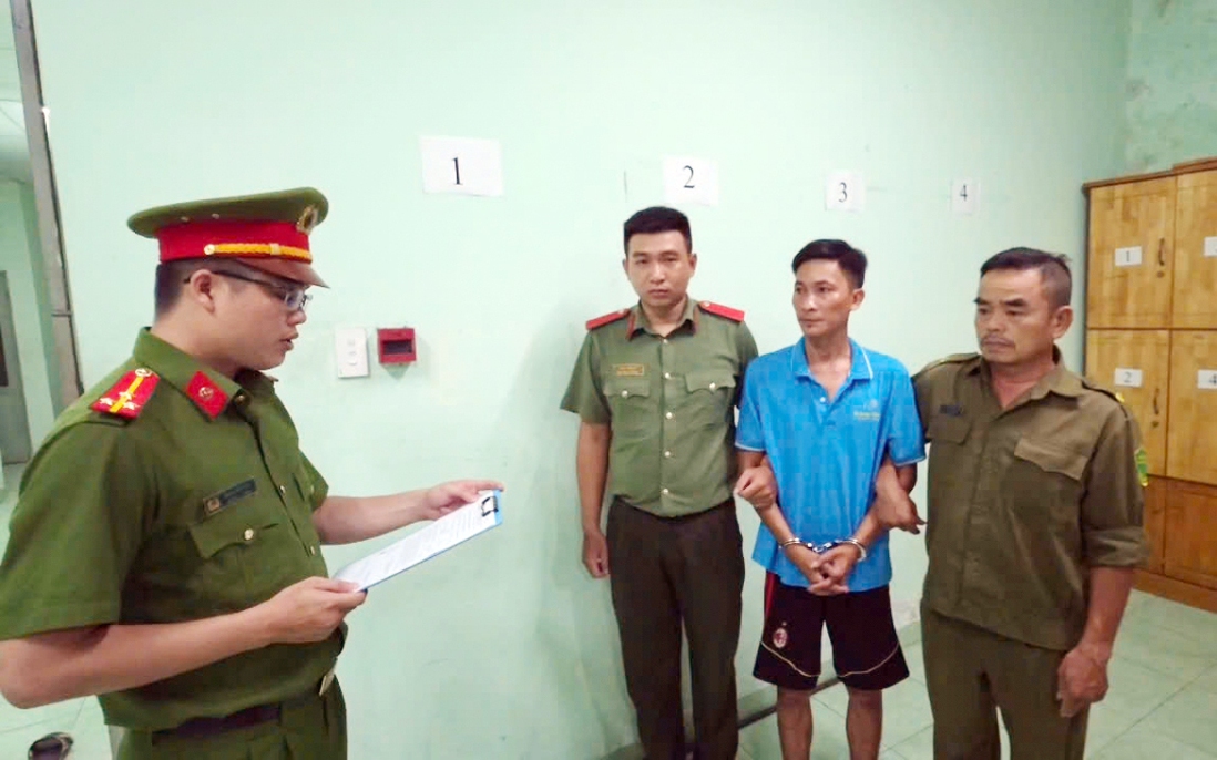 Tạm giữ khẩn cấp người đàn ông đánh con riêng của vợ ở TPHCM