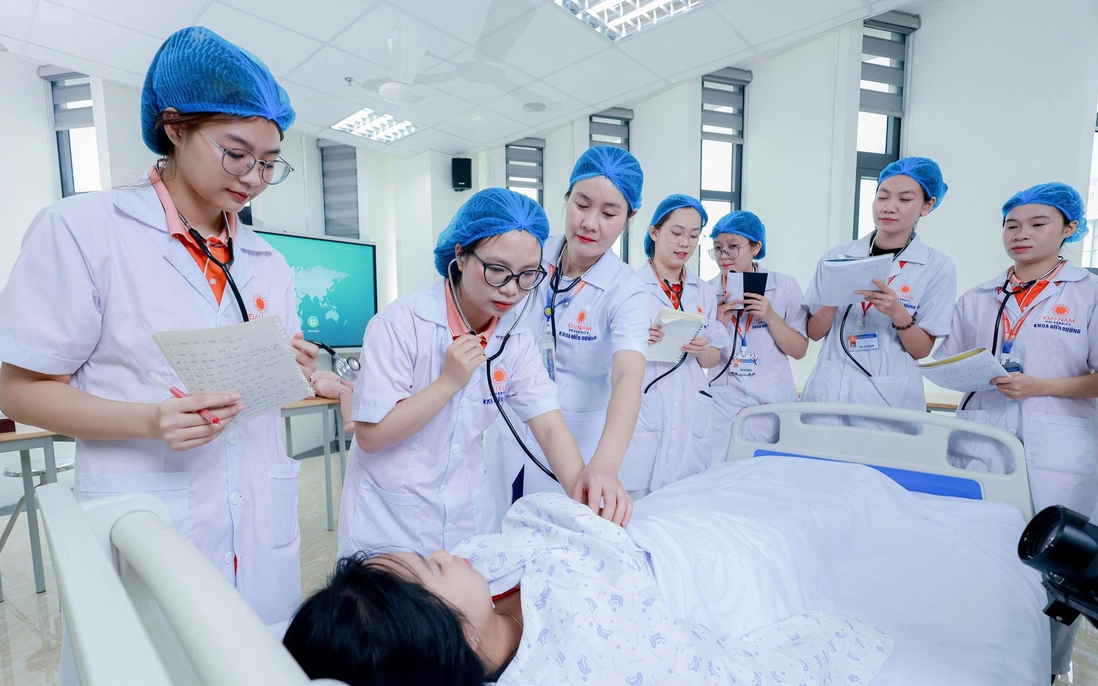 Y khoa không phải ngành có thể mở rộng tuyển sinh bằng mọi giá