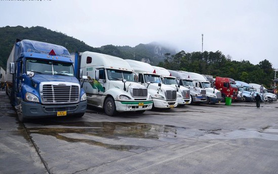 Phát hiện lái xe chở hàng xuất khẩu tử vong tại cửa khẩu Tân Thanh