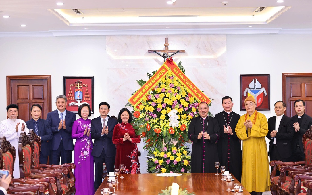 Đổi mới nội dung, phương thức hoạt động của MTTQ Việt Nam, các tổ chức chính trị - xã hội trong công tác tín ngưỡng, tôn giáo