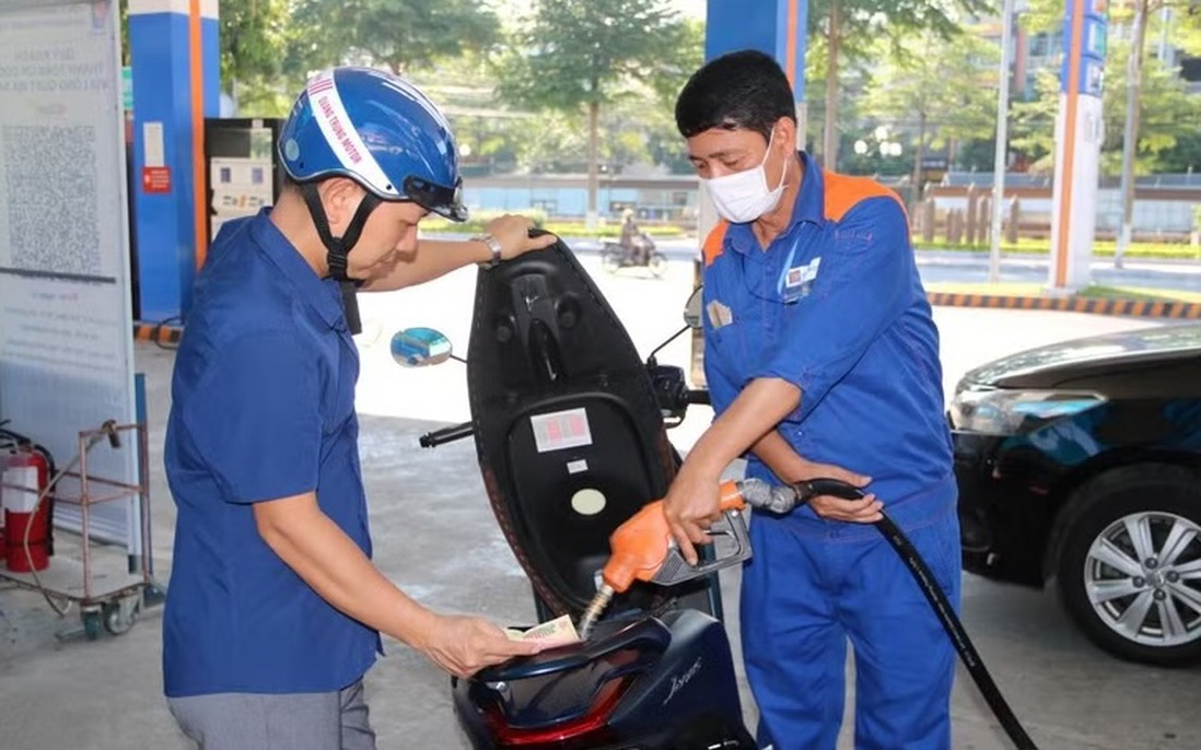 Lượng tiêu thụ xăng E10 tăng dần sau 10 ngày triển khai trên toàn quốc