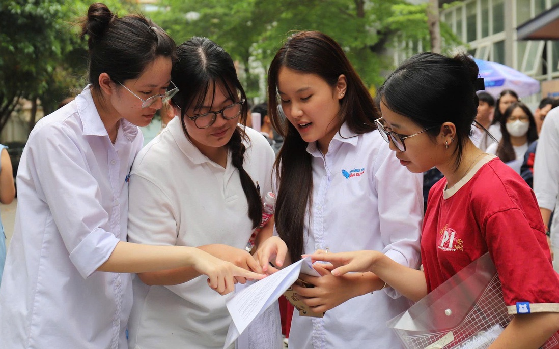 Thi tốt nghiệp THPT 2026: Gợi ý đáp án môn Ngữ văn