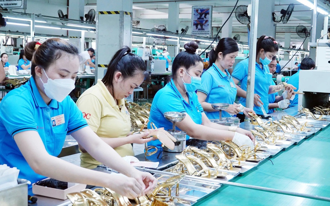 Nghị quyết số 10-NQ/TW của Bộ Chính trị về phát triển kinh tế có vốn đầu tư nước ngoài
