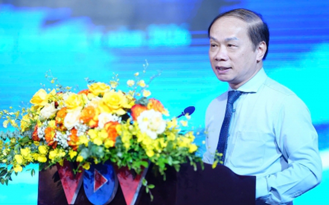 Báo chí cần chuyển từ cơ quan thông tin sang dẫn dắt thông tin, tham gia kiến tạo