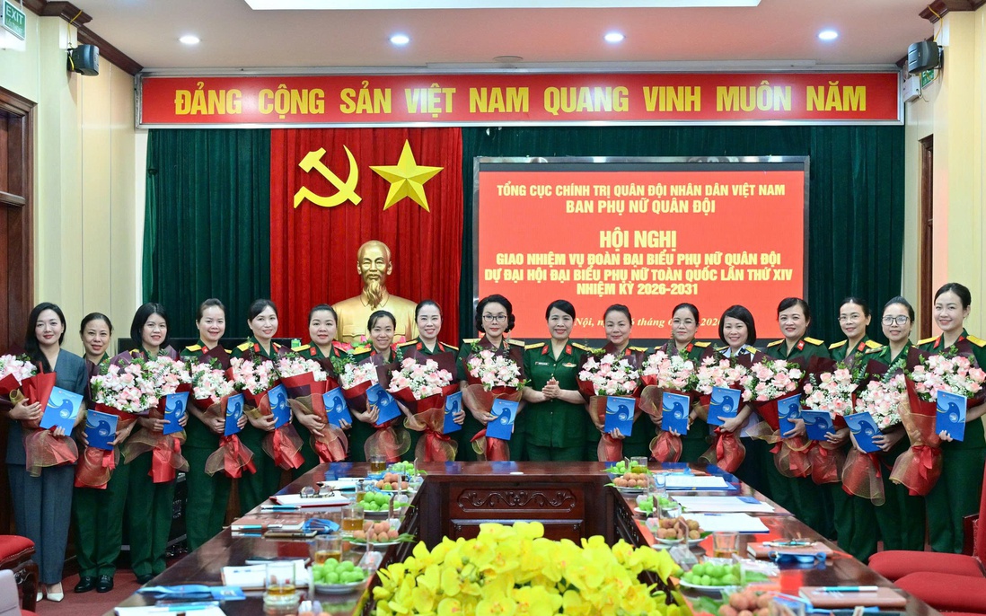 Gặp mặt Đoàn đại biểu Phụ nữ Quân đội dự Đại hội đại biểu Phụ nữ toàn quốc lần thứ XIV