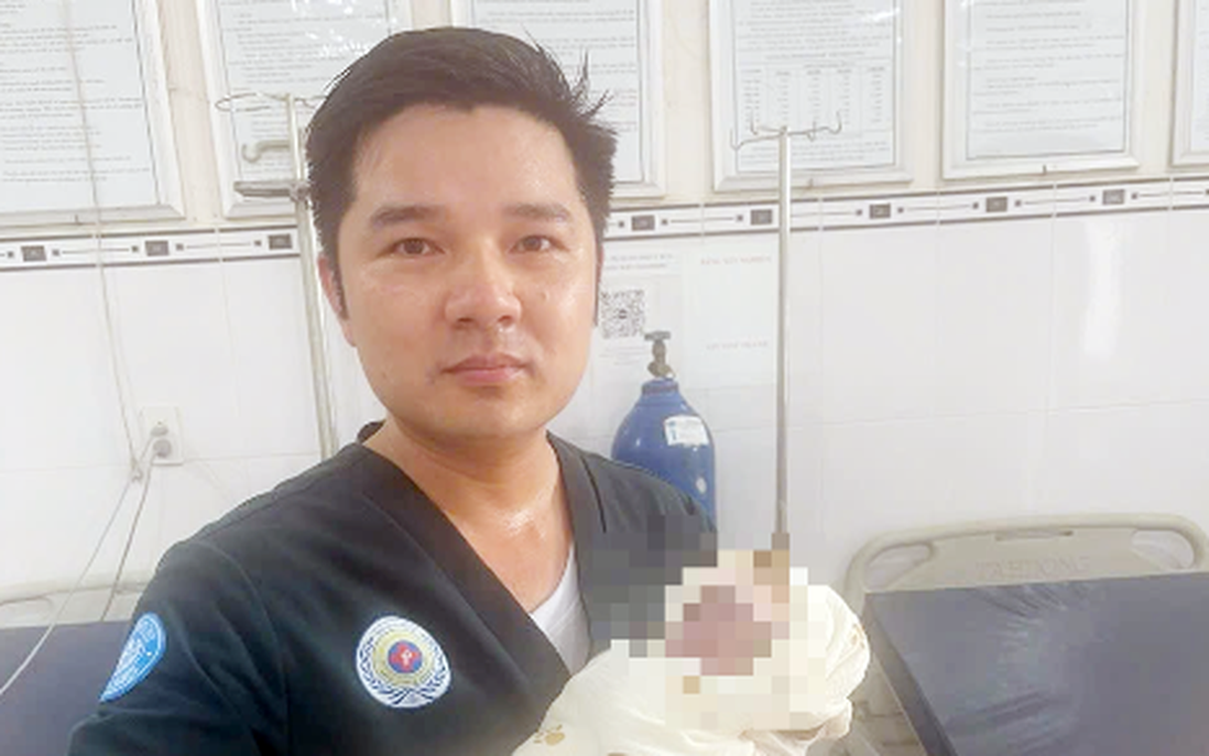 An Giang: Sản phụ sinh con trên xe được quân y cấp cứu kịp thời