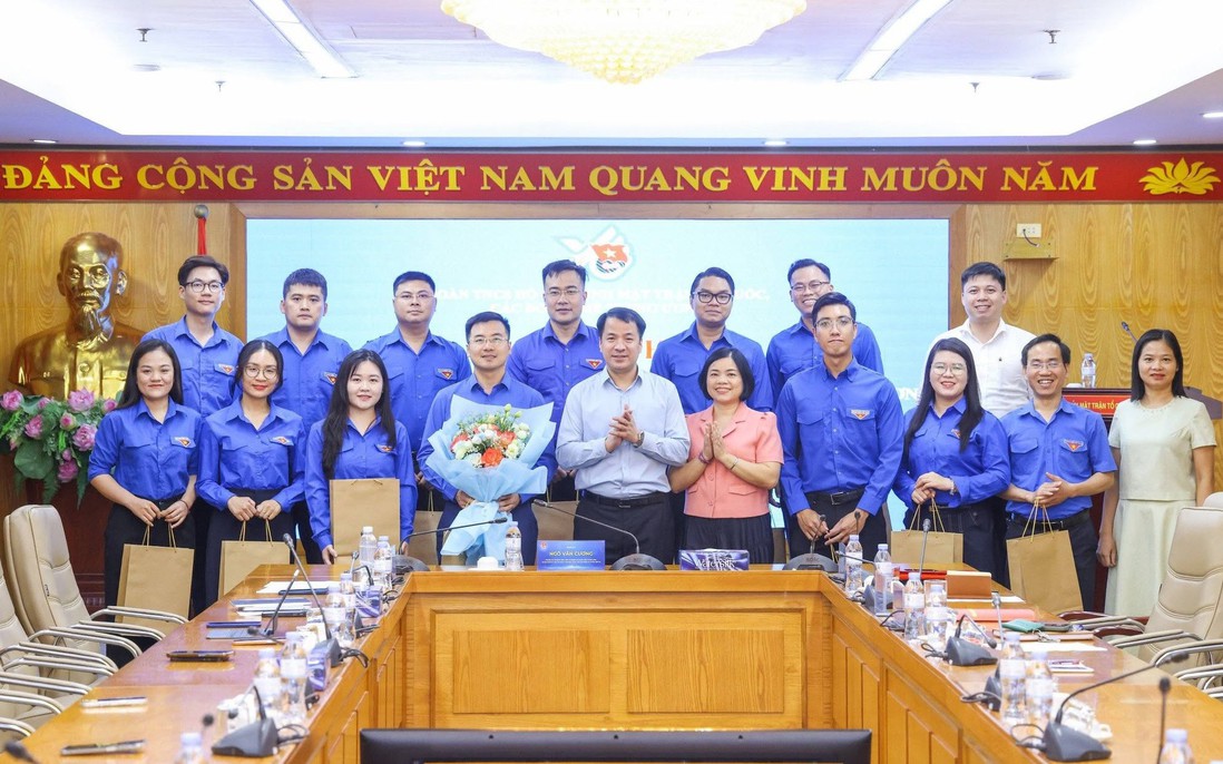 Thường trực Đảng ủy MTTQ, các đoàn thể TƯ gặp mặt đoàn đại biểu tham dự Đại hội Đoàn toàn quốc XIII
