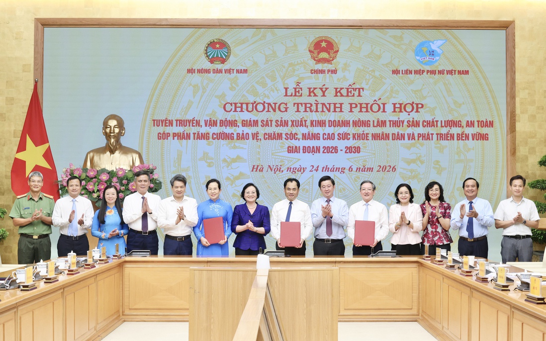 Chính phủ, Hội LHPN Việt Nam và Hội Nông dân Việt Nam ký kết Chương trình phối hợp bảo đảm an toàn thực phẩm giai đoạn 2026-2030