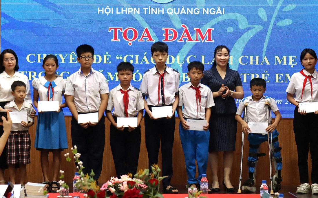 Chia sẻ giải pháp nâng cao chất lượng giáo dục làm cha mẹ vì sự phát triển của trẻ em