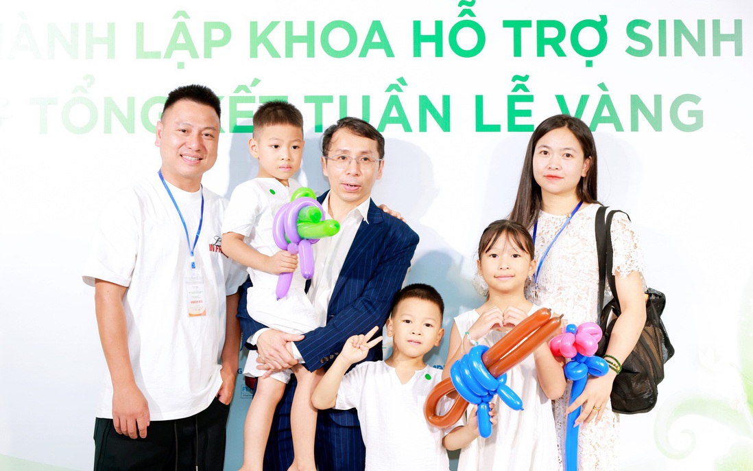 Ngày Gia đình Việt Nam: Hàng trăm gia đình trở về nơi khởi đầu hành trình làm cha mẹ