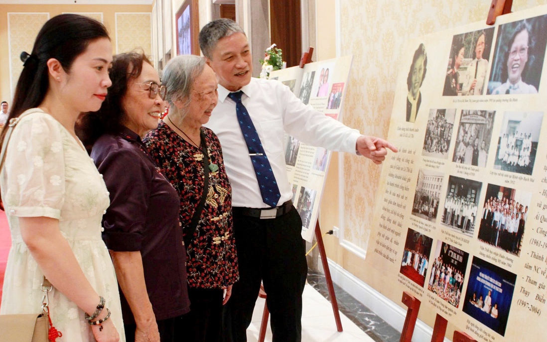 Ra mắt hồi ký về Giáo sư Lê Thi - Người phụ nữ kéo cờ ngày 2/9/1945
