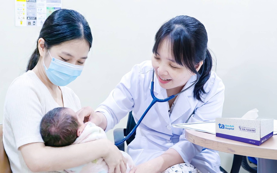 Ra mắt mô hình hợp tác công - tư chăm sóc toàn diện sức khỏe cho phụ nữ và trẻ em