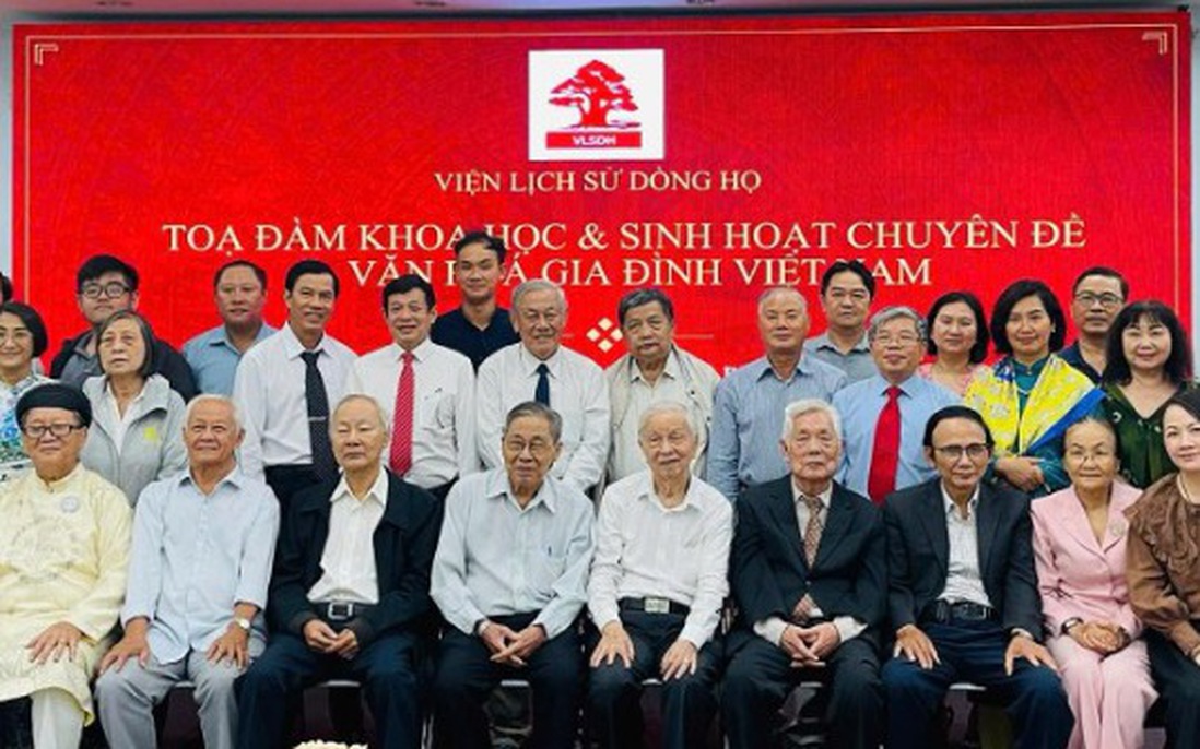 Trao tặng danh hiệu Nhà gia phả học năm 2026 cho 6 cá nhân tiêu biểu