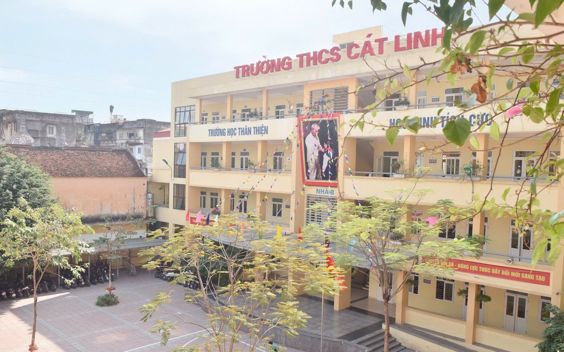 Phụ huynh bị "gây khó" khi rút hồ sơ cho con vì chưa đóng quỹ: Nhà trường lên tiếng