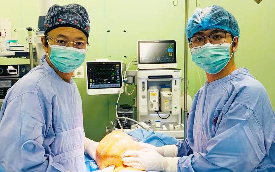 Phẫu thuật thành công loại bỏ u vú nặng gần 4kg cho một bệnh nhân