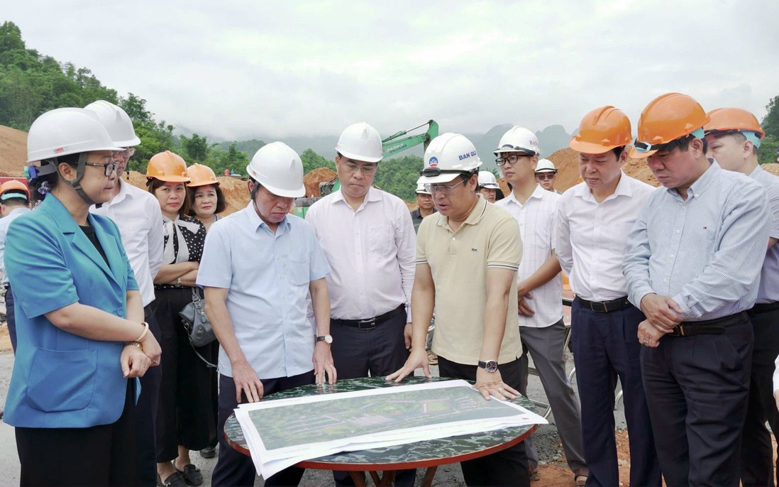 Phó Thủ tướng Lê Tiến Châu kiểm tra tiến độ xây dựng các trường phổ thông nội trú liên cấp ở Cao Bằng