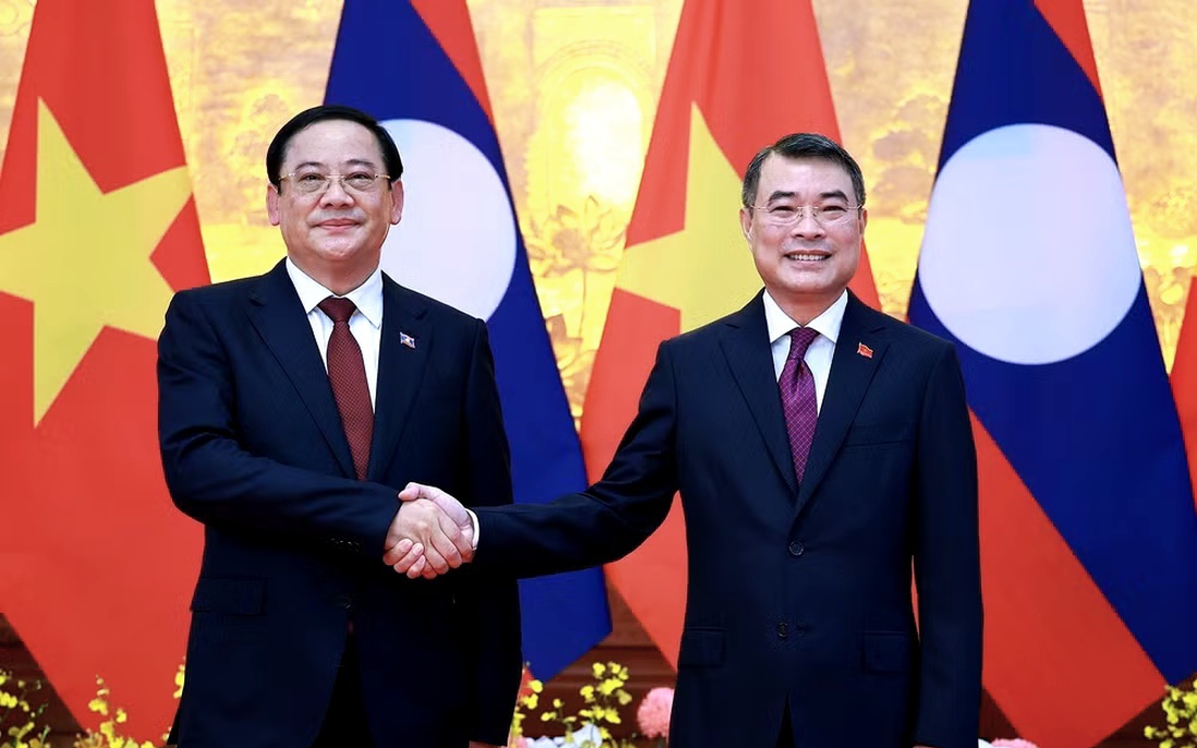 Thủ tướng Lê Minh Hưng chủ trì lễ đón chính thức Thủ tướng Lào Sonexay Siphandone