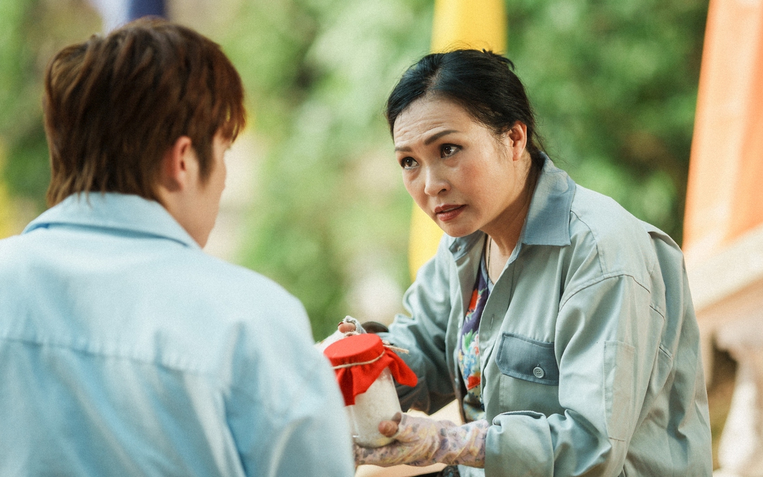 Phương Thanh gây tò mò khi tái xuất màn ảnh rộng