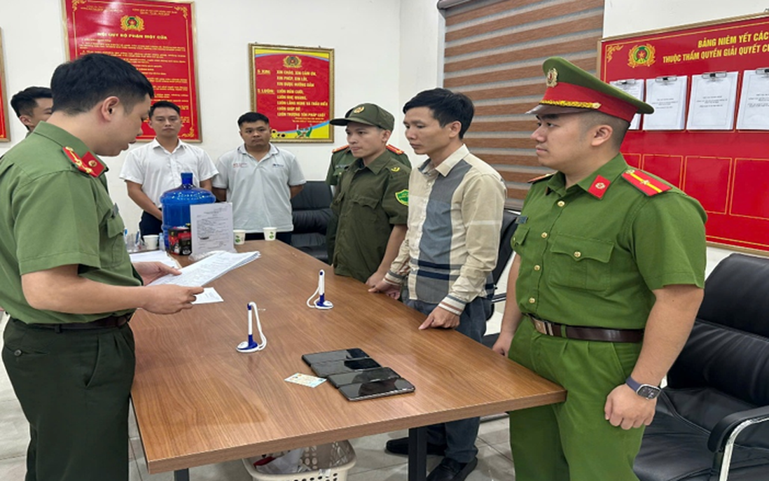 Khởi tố 3 nhân viên Trạm thu phí đường bộ "đi đêm" với doanh nghiệp để miễn, giảm phí