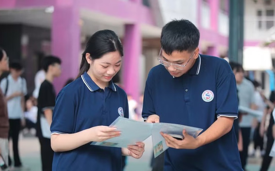 Hà Nội hạ điểm chuẩn vào lớp 10 của hai trường trung học phổ thông