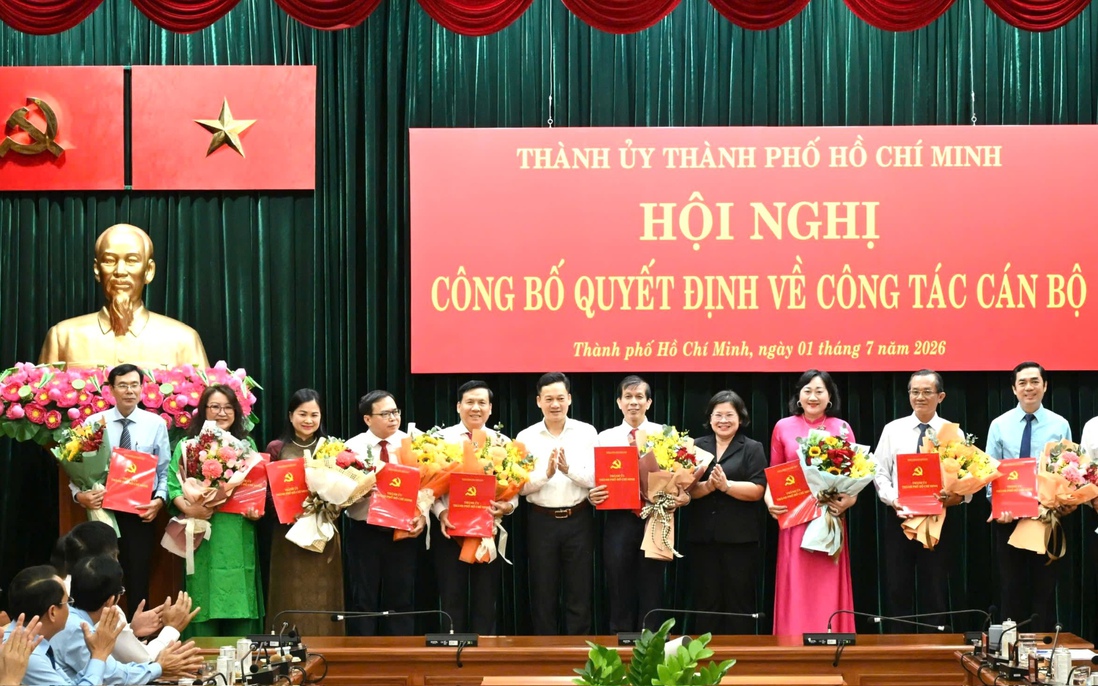 Trao quyết định nhân sự Báo Sài Gòn Giải Phóng, Báo điện tử Tuổi trẻ, Đài Phát thanh và Truyền hình TPHCM
