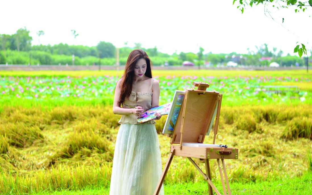 "Chữa lành" bằng sắc màu hội họa