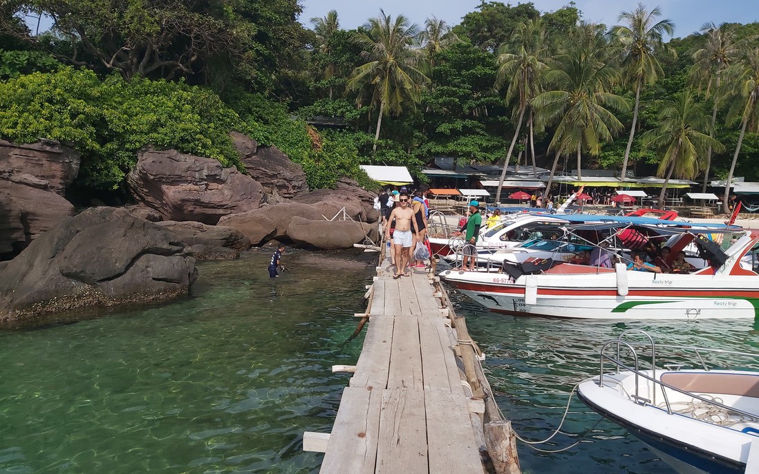 Nhiều doanh nghiệp du lịch tạm dừng khai thác tour ca nô đi đảo ở Phú Quốc