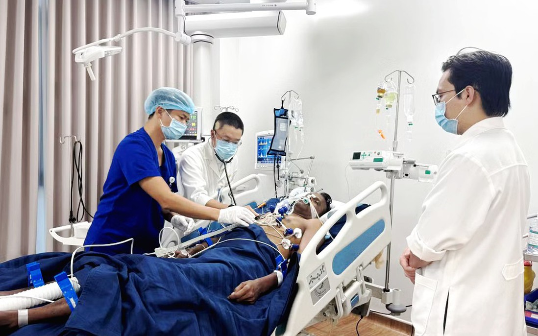 Điện chia buồn về vụ tàu du lịch gặp nạn tại An Giang