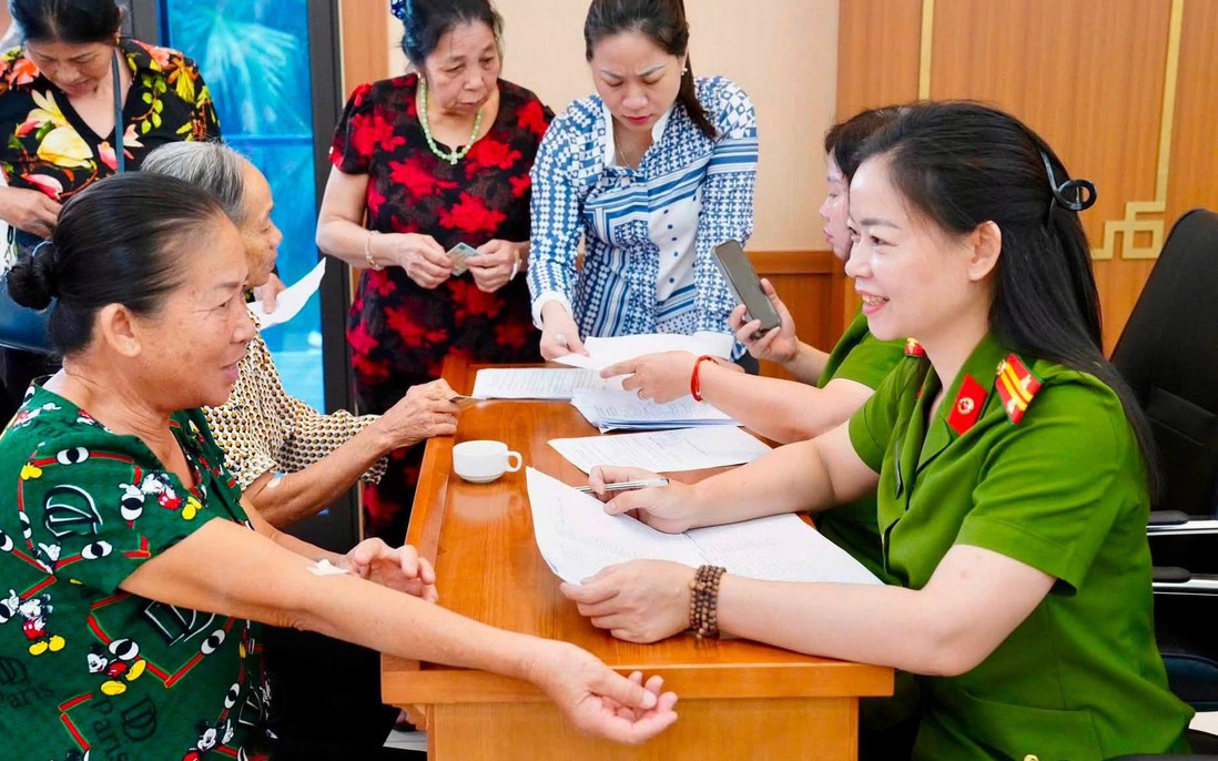 Hội viên, phụ nữ Đất Tổ góp sức trong hành trình tìm lại tên cho các anh hùng liệt sĩ