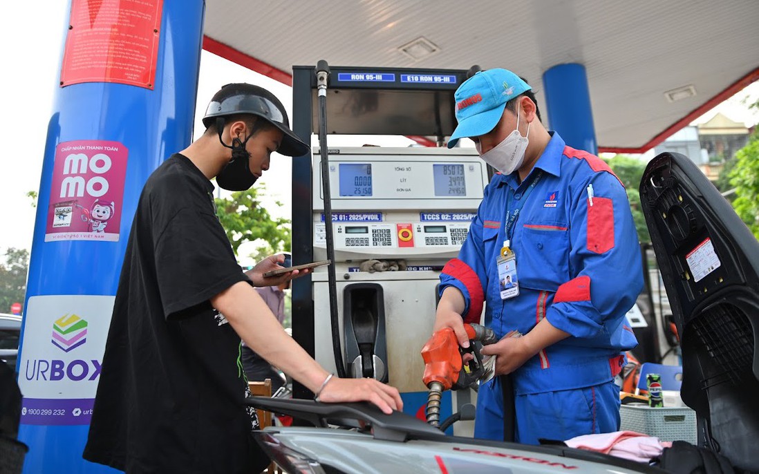 Giá xăng dầu đồng loạt tăng từ 15h ngày 16/7, dầu diesel tăng hơn 1.500 đồng/lít