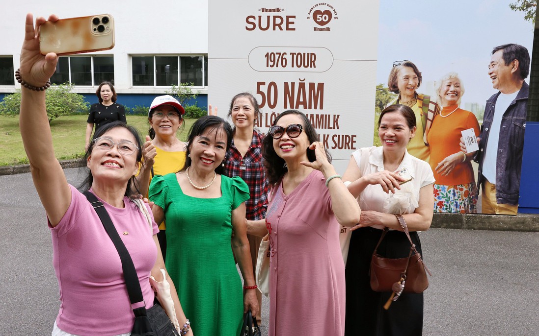 Từ tuổi 50, chủ động chăm sóc sức khỏe bằng nguồn sữa giàu dinh dưỡng cho giai đoạn hoàng kim