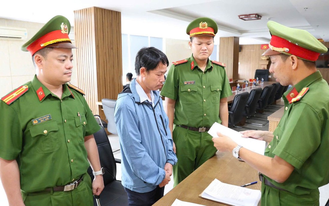 Bắt cựu chuyên viên Phòng Giáo dục vì sai phạm đấu thầu