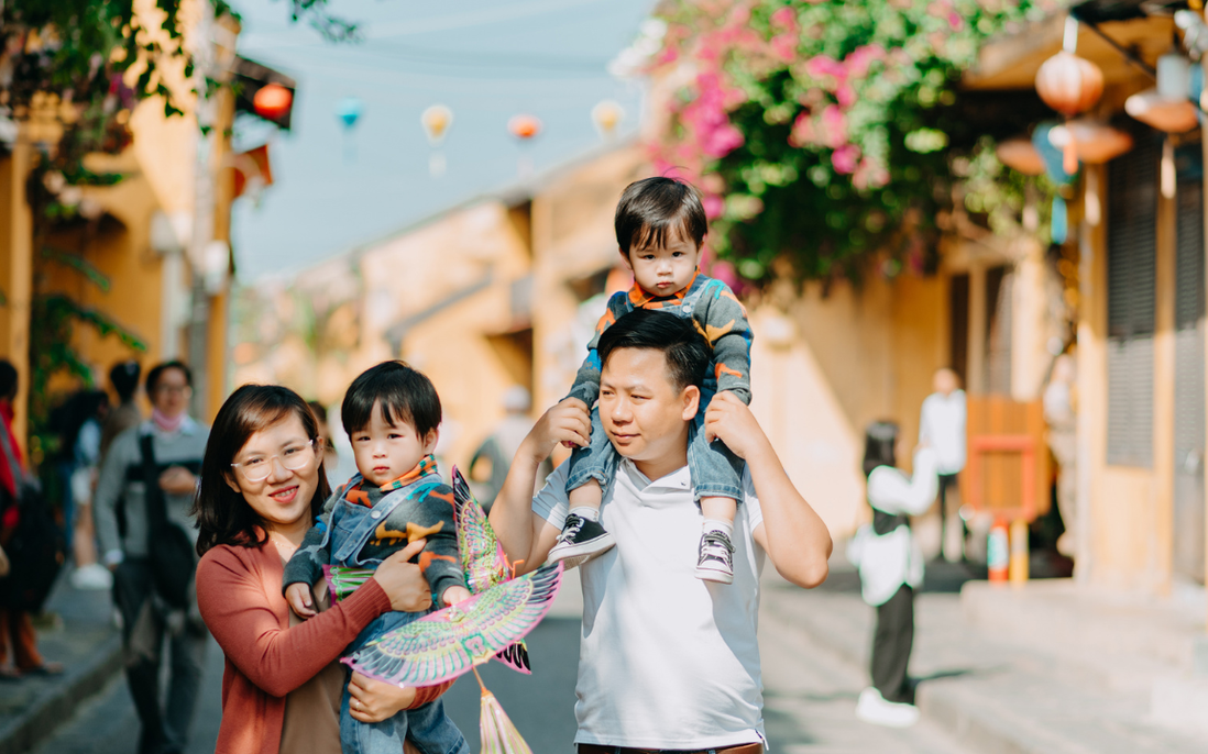 Diễn đàn tháng 7: Cần hệ thống chính sách đồng bộ để khuyến khích người trẻ sinh đủ 2 con