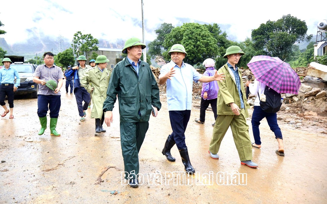 Tập trung mọi nguồn lực để sớm ổn định đời sống người dân vùng bị thiên tai ở xã Mường Than