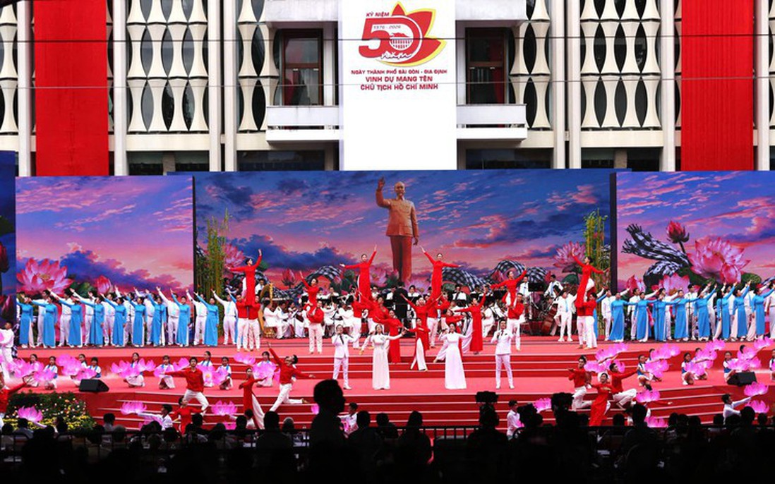 Tự hào 50 năm Thành phố mang tên Bác: Hướng tới xây dựng TPHCM thành một siêu đô thị toàn cầu