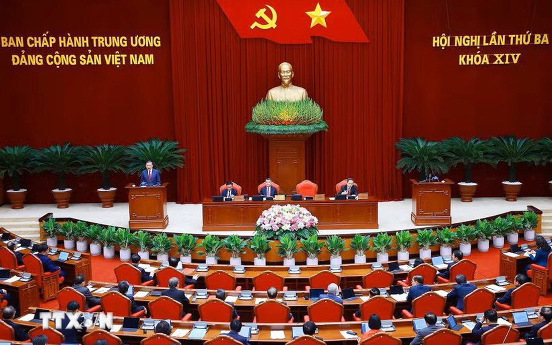Thông cáo báo chí về ngày làm việc thứ ba Hội nghị lần thứ ba Ban Chấp hành Trung ương Đảng khóa XIV