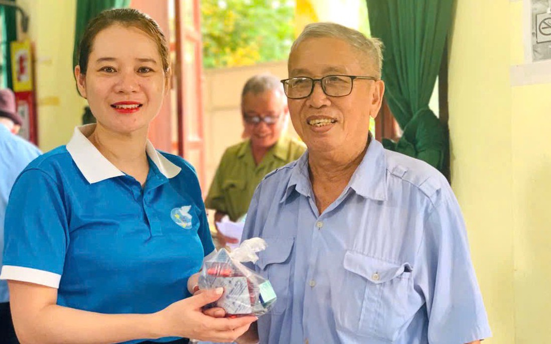 Phụ nữ Bắc Ninh nấu "bữa cơm nghĩa tình" tri ân người có công