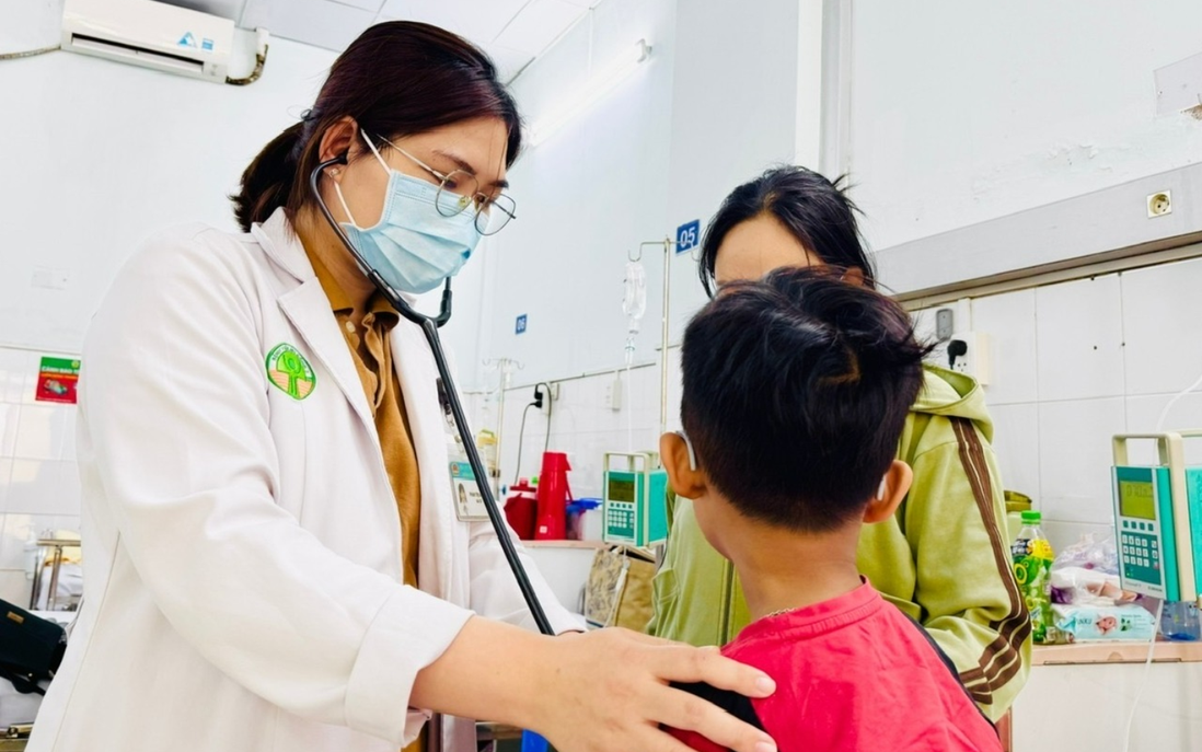 Bữa ăn an toàn: Đừng để vừa ăn vừa lo - Bài 2: Thận trọng về bữa ăn ngoài bếp gia đình