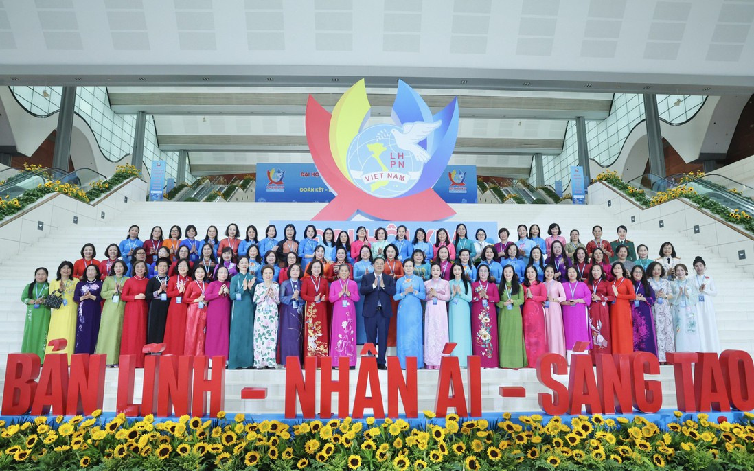 Ban hành Báo cáo Chính trị Đại hội đại biểu Phụ nữ toàn quốc lần thứ XIV