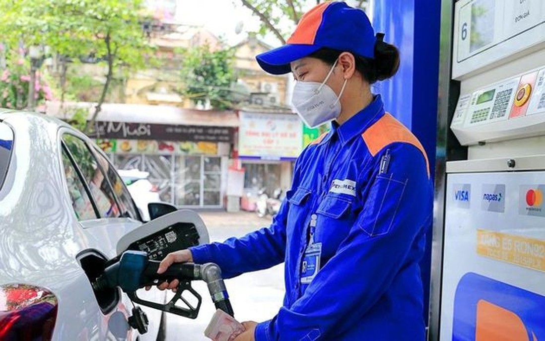 Dự kiến trao quyền chủ động giá xăng dầu cho doanh nghiệp, bỏ công bố giá cơ sở định kỳ 