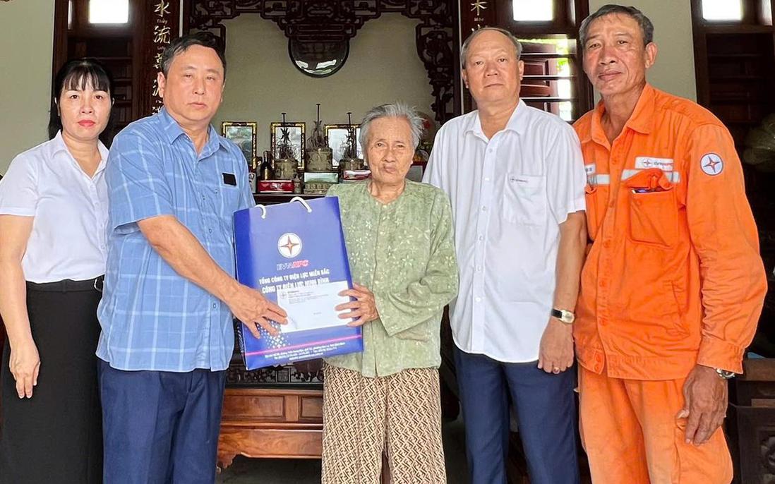 EVNNPC lan tỏa truyền thống "Uống nước nhớ nguồn" bằng những việc làm thiết thực