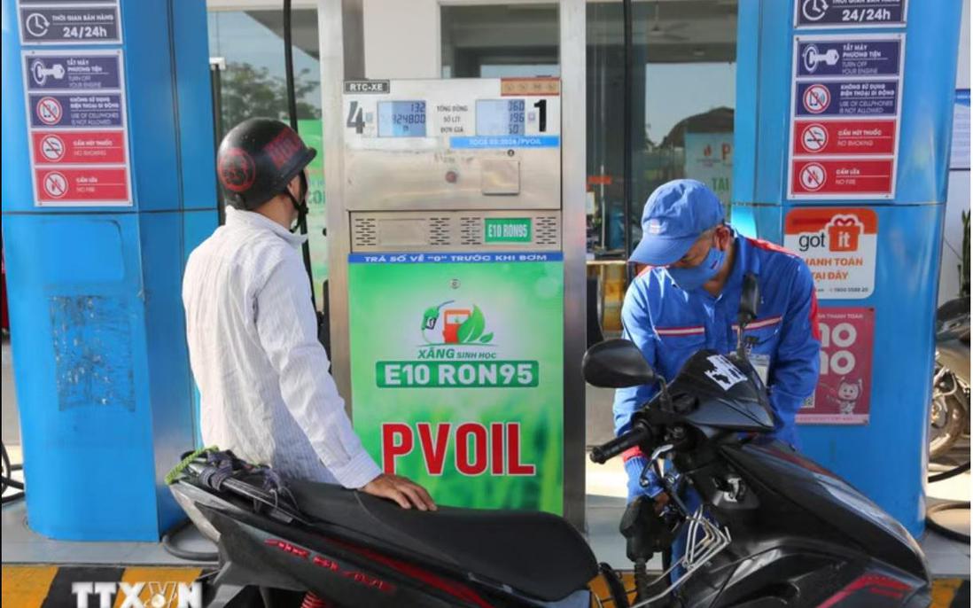 Bộ Công Thương điều chỉnh giá xăng dầu, E10RON95-III ở mức 22.859 đồng mỗi lít