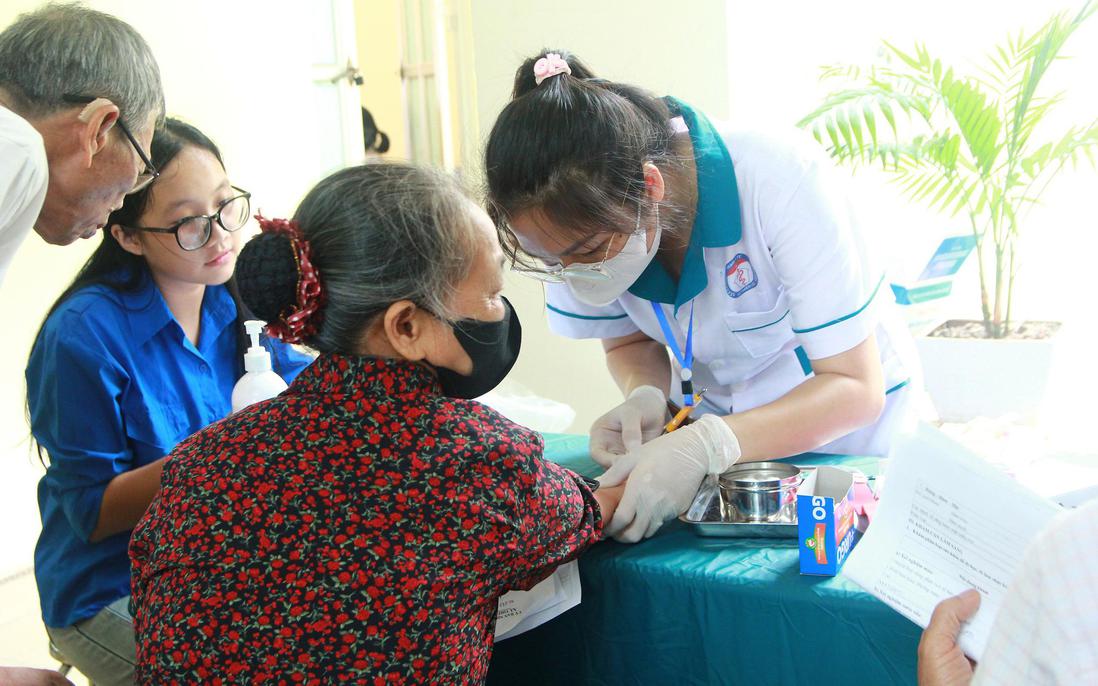 Hà Nội: Tăng đãi ngộ, tạo cú hích cho y tế cơ sở