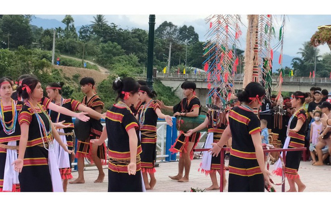Cơ chế, chính sách bảo tồn, phát huy văn hóa truyền thống các dân tộc thiểu số
