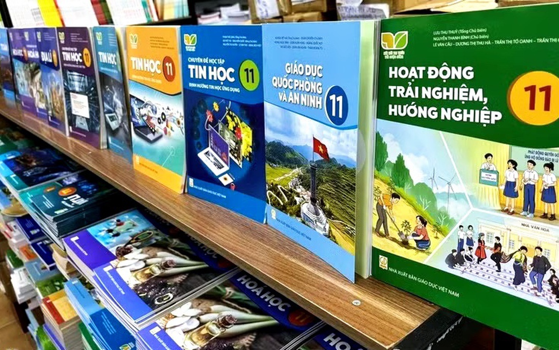 Học sinh toàn quốc được miễn phí sách giáo khoa từ năm học 2029-2030