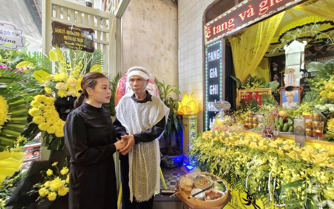 Hội LHPN tỉnh Thanh Hóa viếng Anh hùng Ngô Thị Tuyển